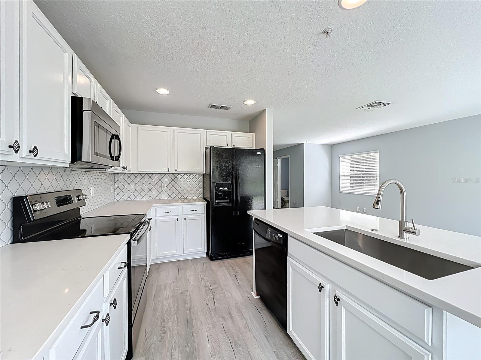 LYNWOOD AT SOUTHMEADOW CONDO PH 11 - Residential