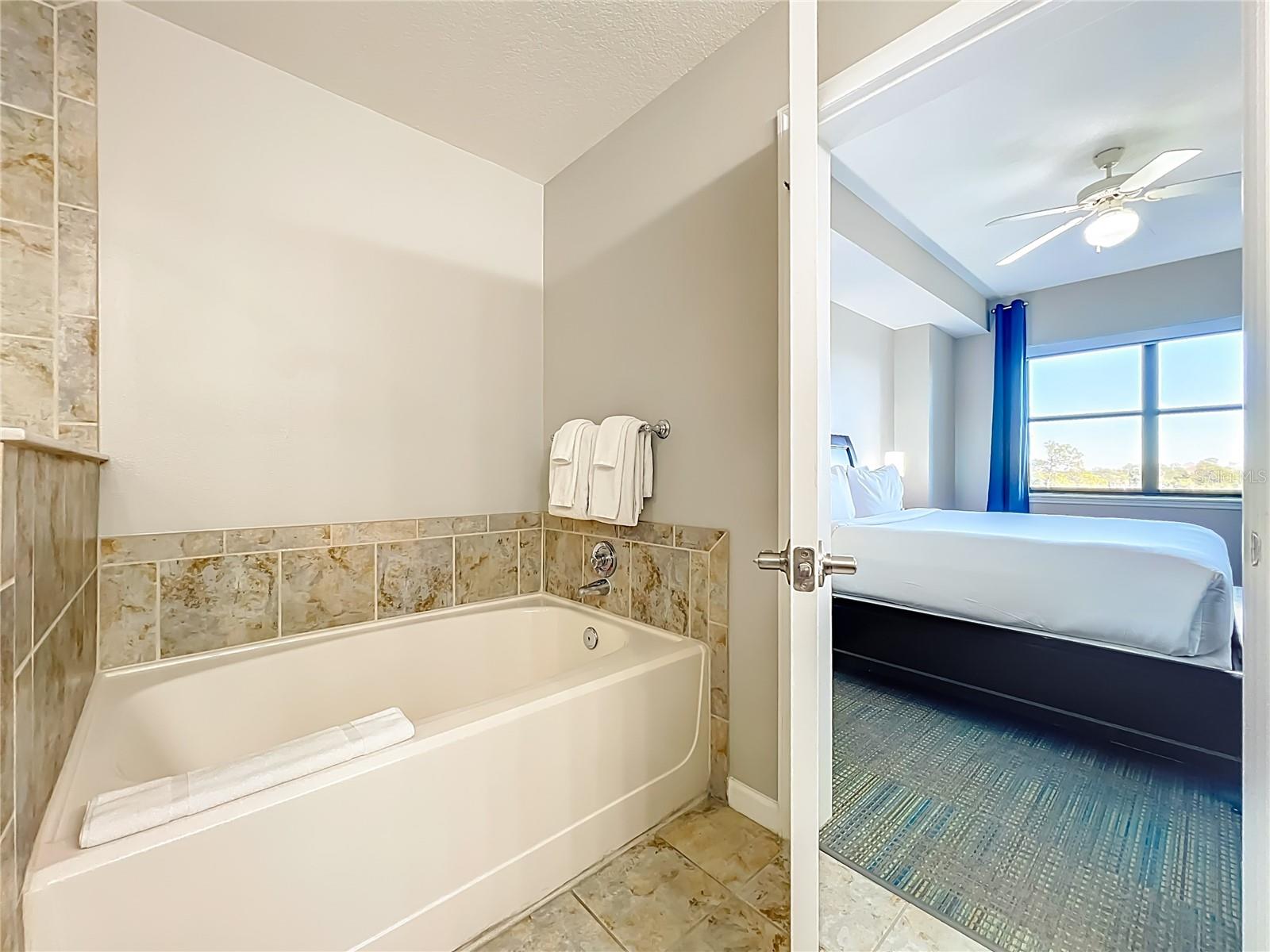 GROVE RESORT AND SPA HOTEL CONDO 1 - Residential