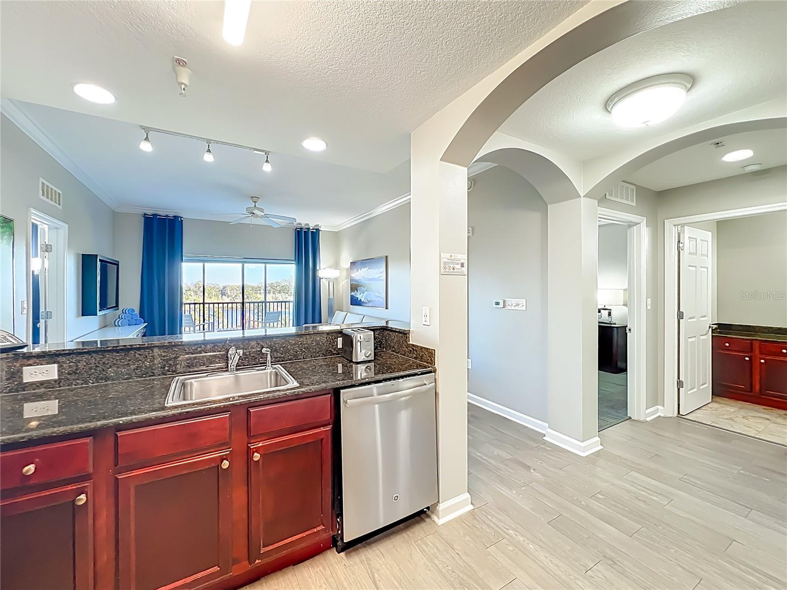 GROVE RESORT AND SPA HOTEL CONDO 1 - Residential