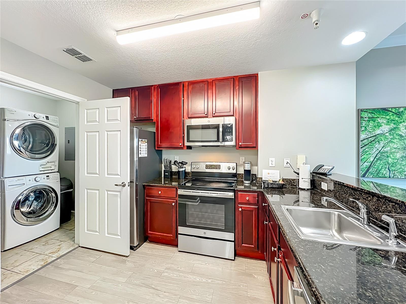 GROVE RESORT AND SPA HOTEL CONDO 1 - Residential