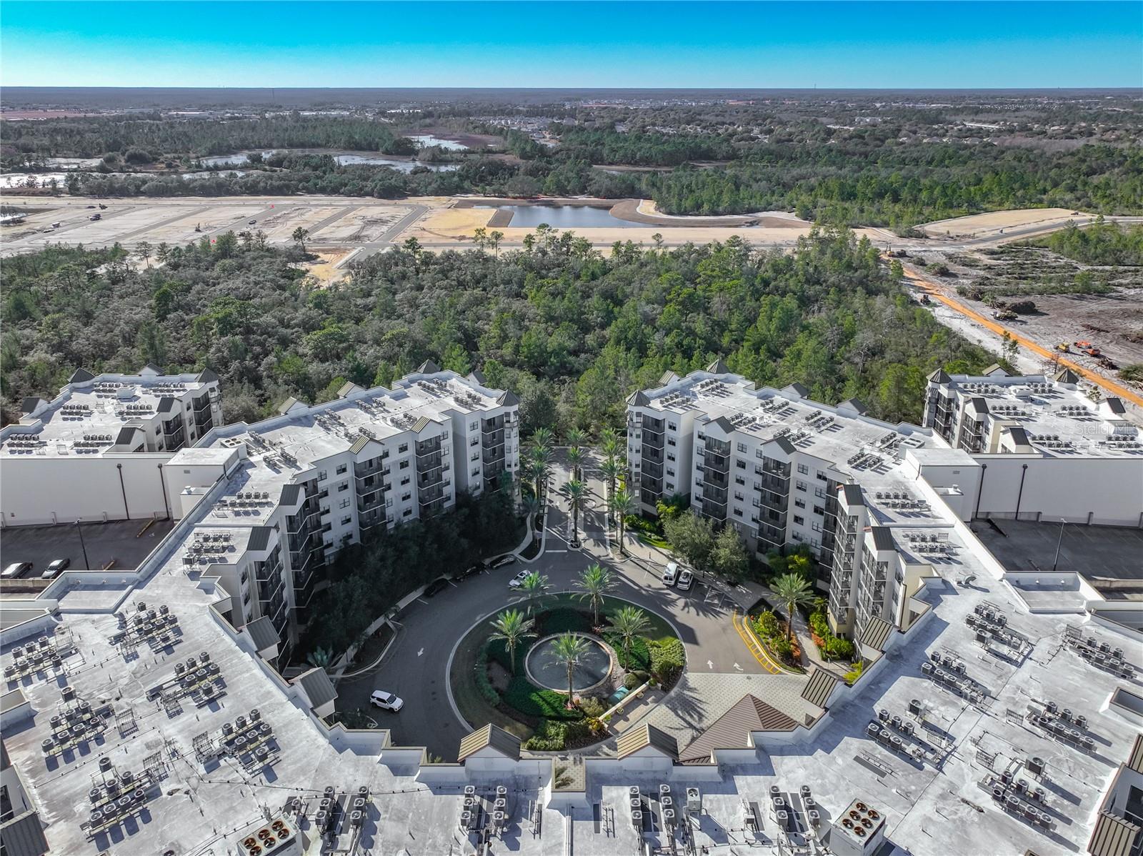 GROVE RESORT AND SPA HOTEL CONDO 1 - Residential