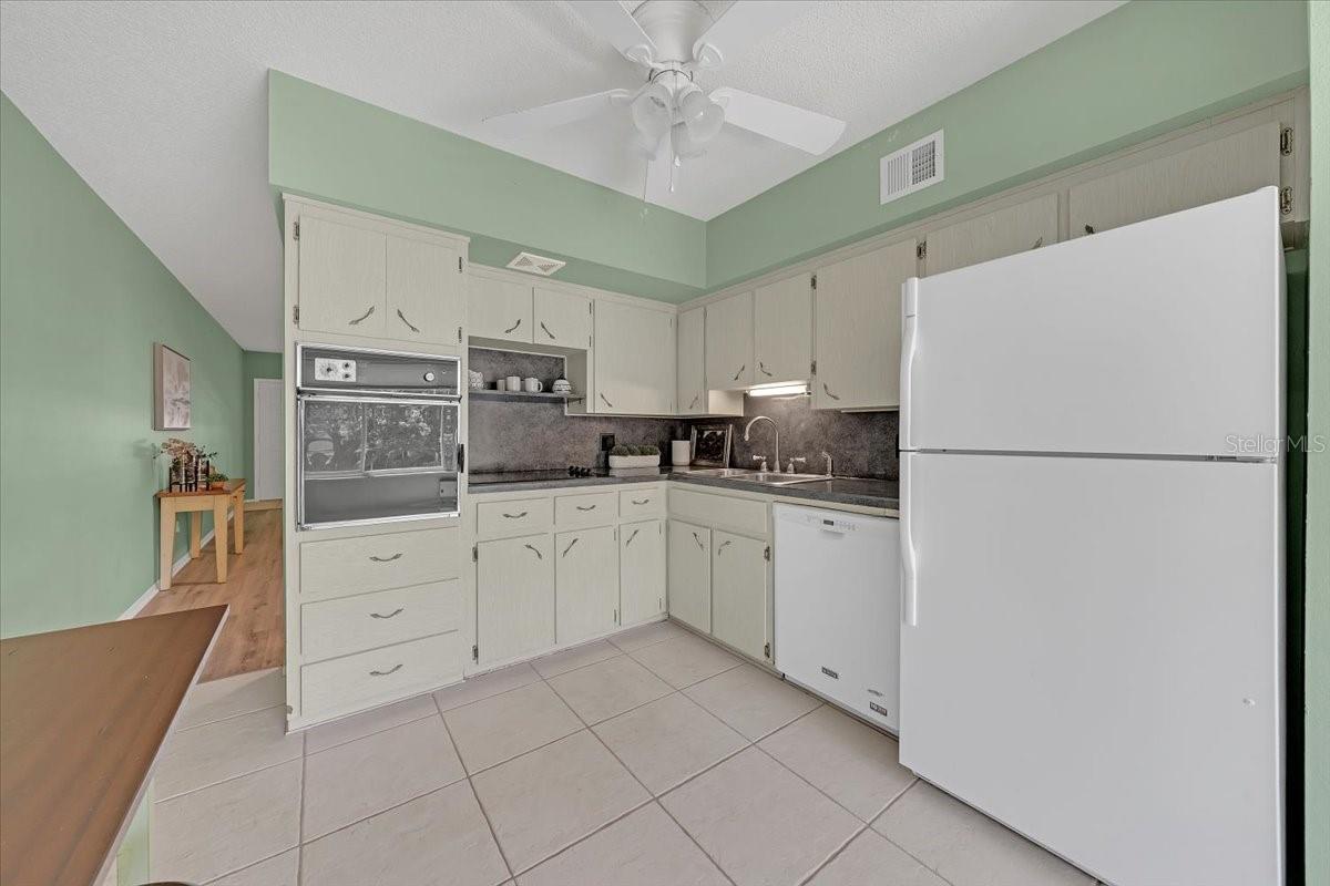 2401 FRANCISCAN DRIVE 39