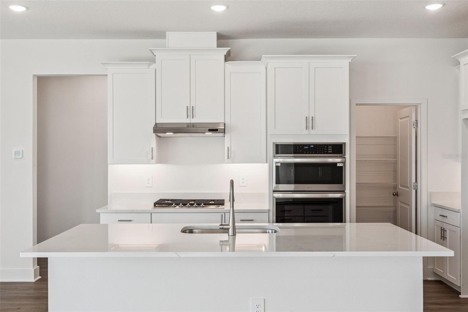EDEN CREST - Residential