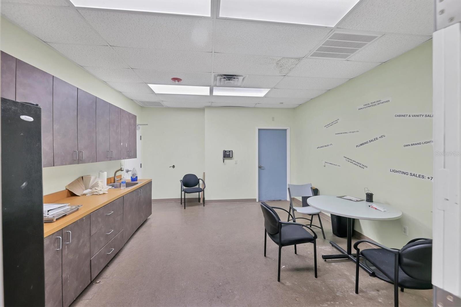 LORRAINE PARK - Commercial Sale