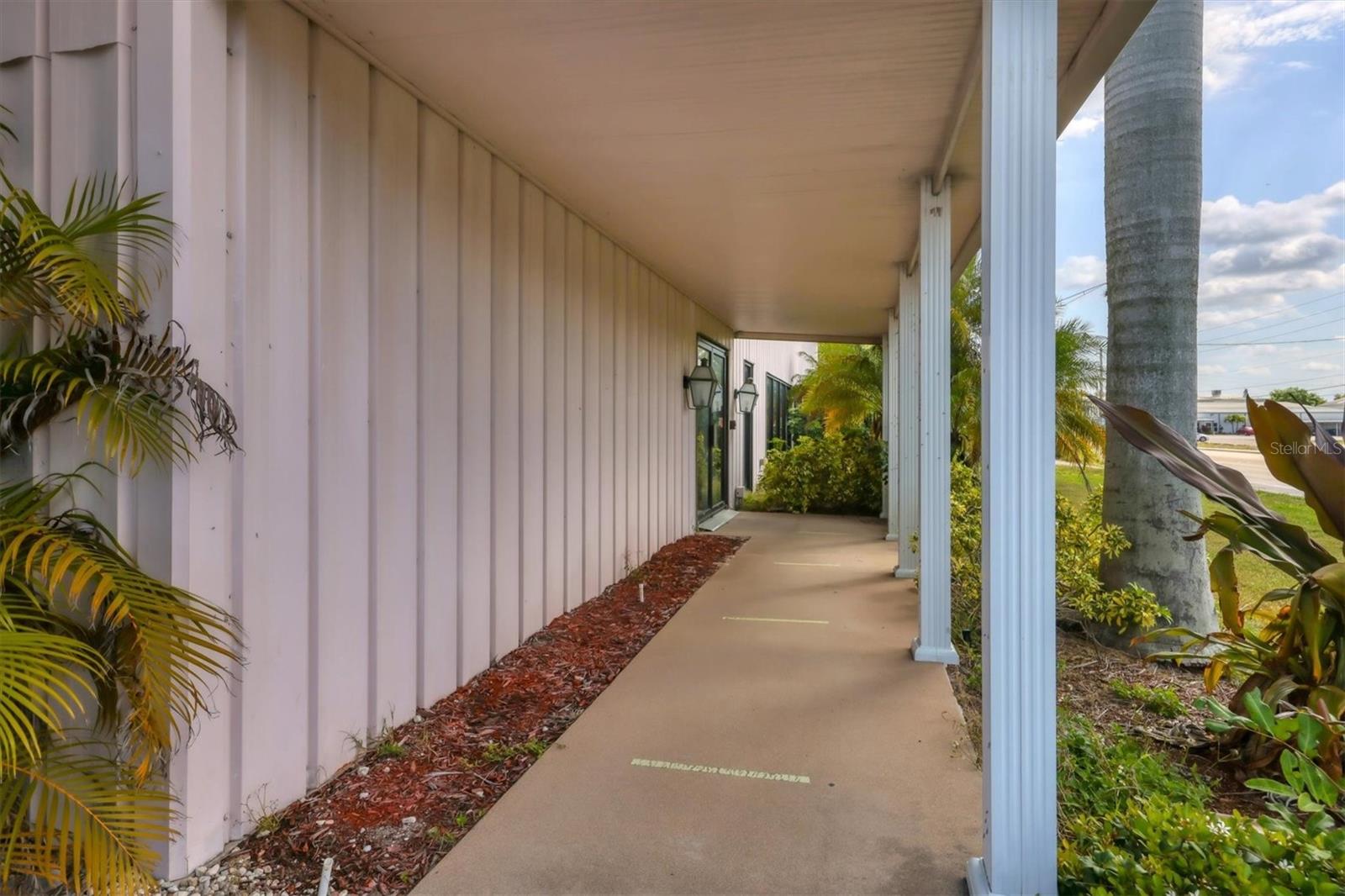 LORRAINE PARK - Commercial Sale