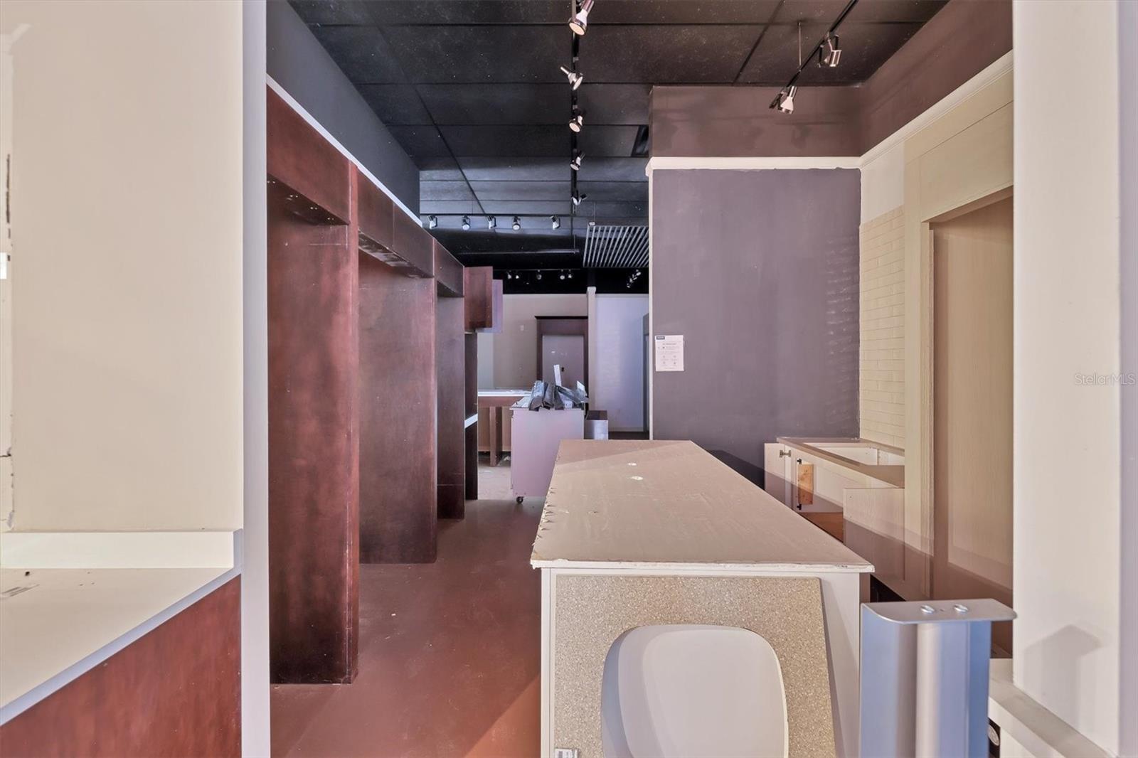 LORRAINE PARK - Commercial Sale