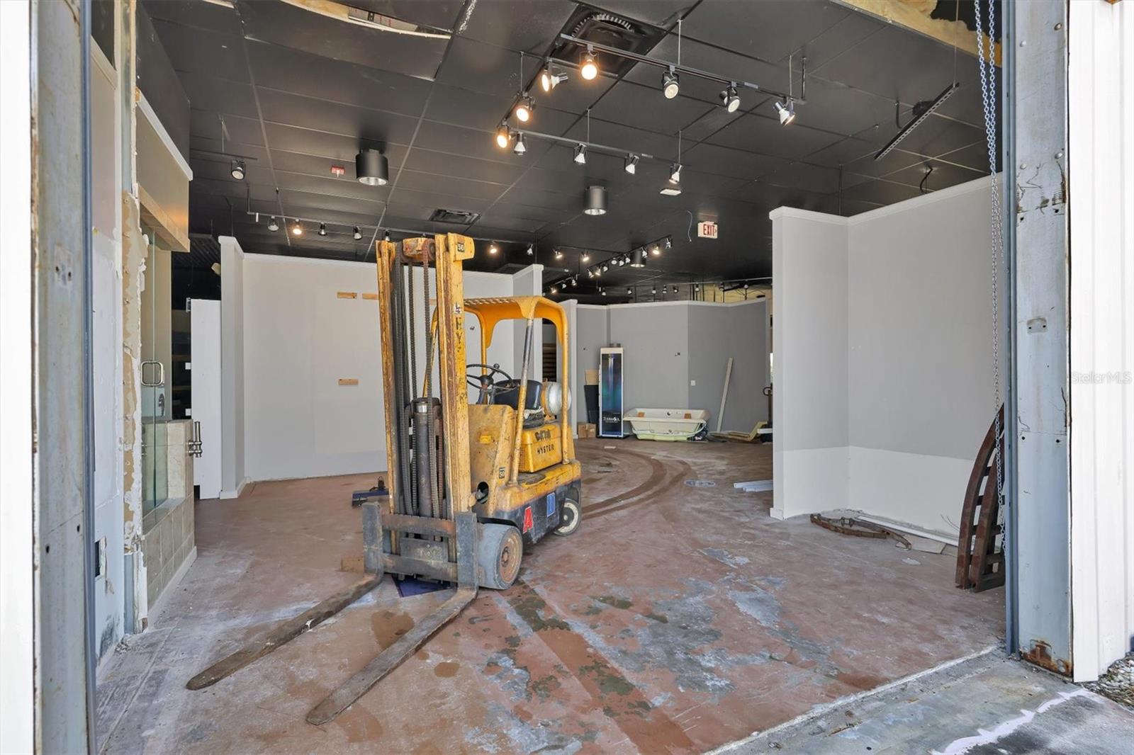 LORRAINE PARK - Commercial Sale