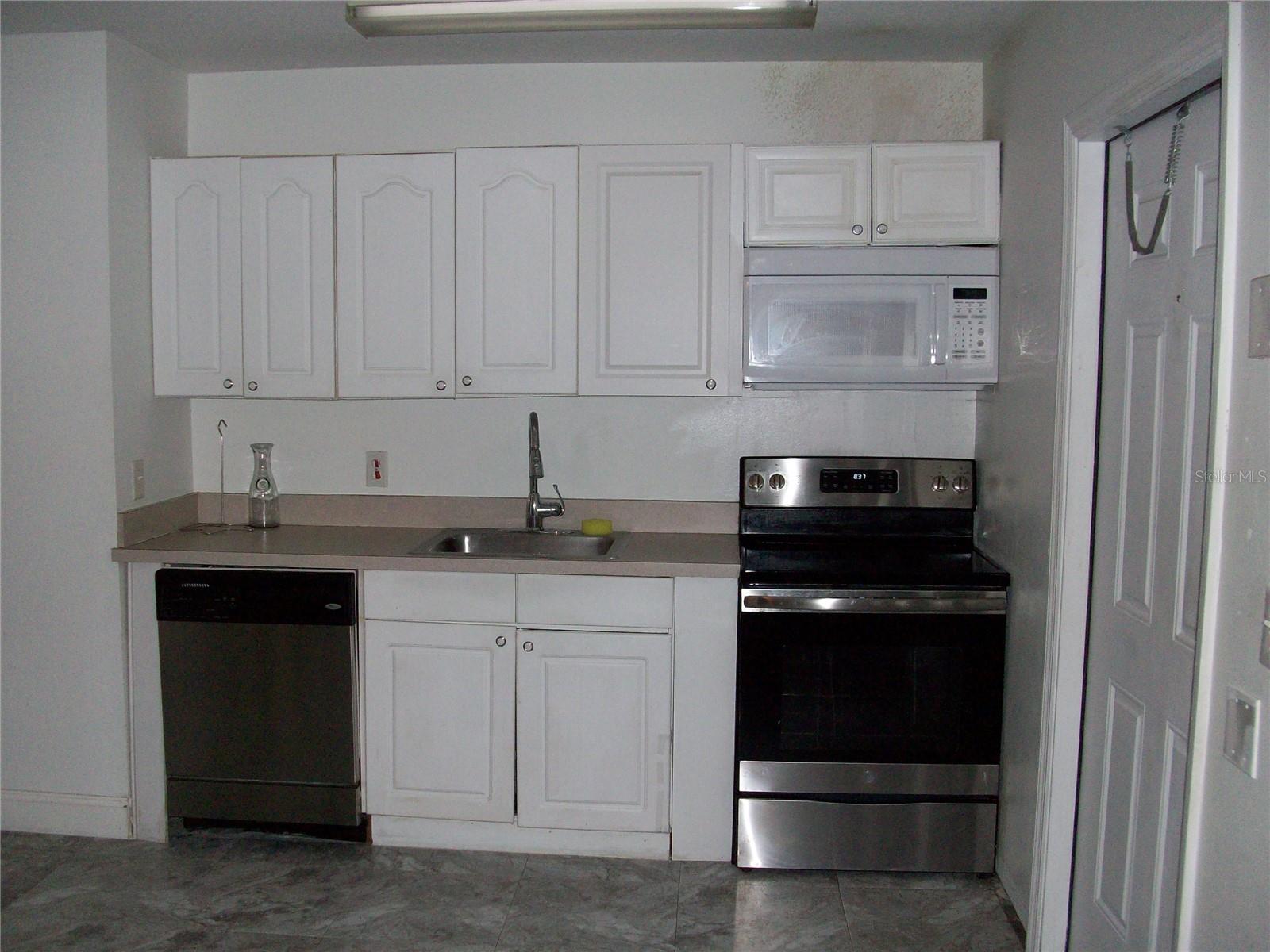 BIMINI BAY PH 1 - Residential Lease