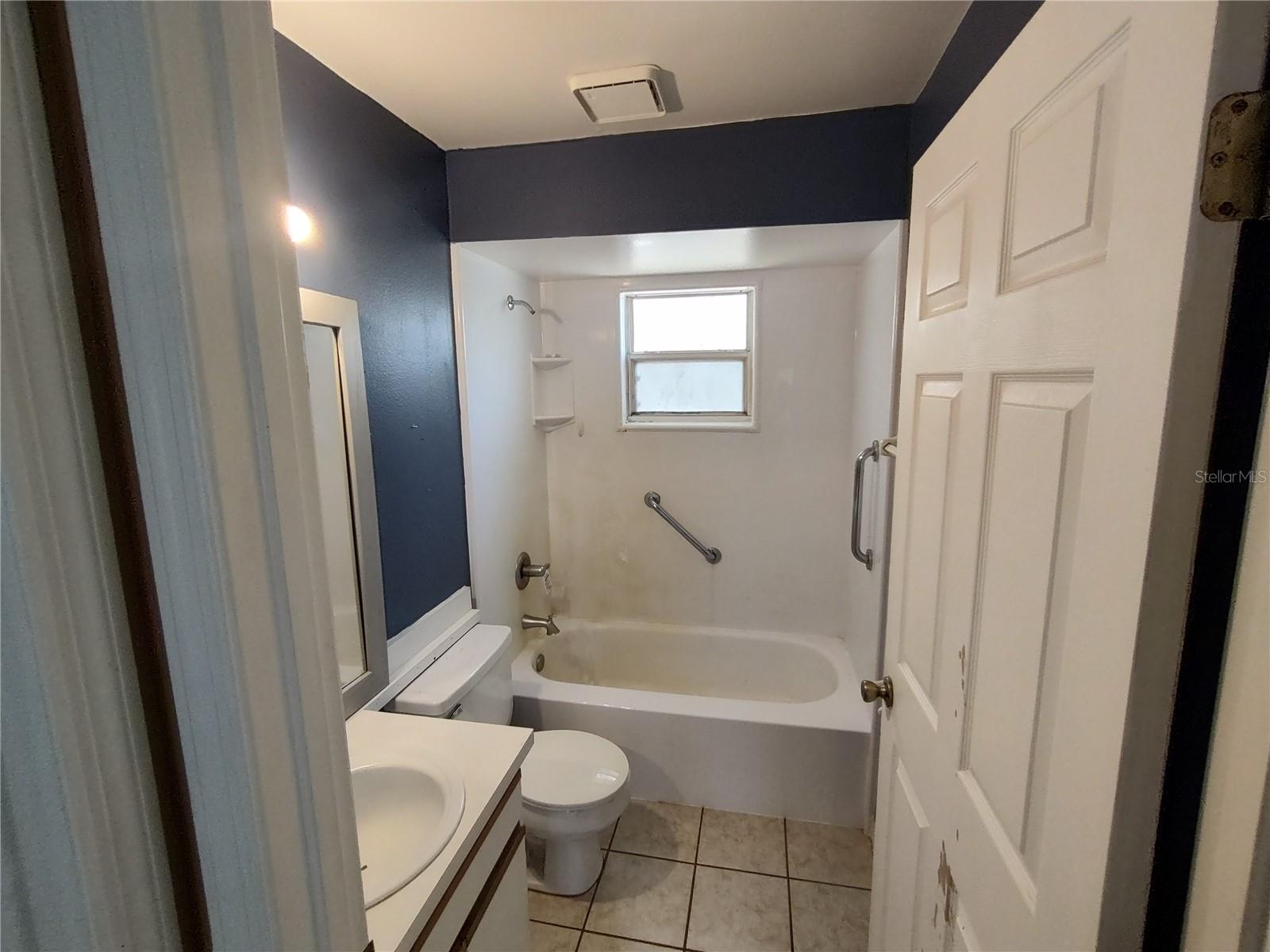 ASSESSORS LT 02 03 04 & NW 01/4 SW 01/4 32 15 30 - Residential