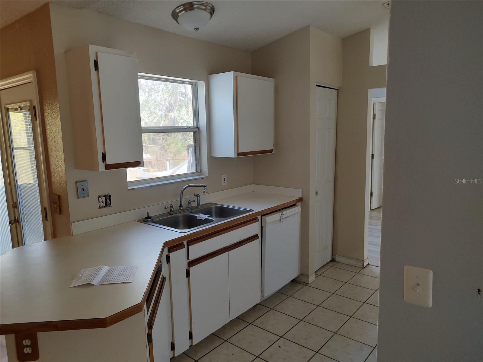 ASSESSORS LT 02 03 04 & NW 01/4 SW 01/4 32 15 30 - Residential