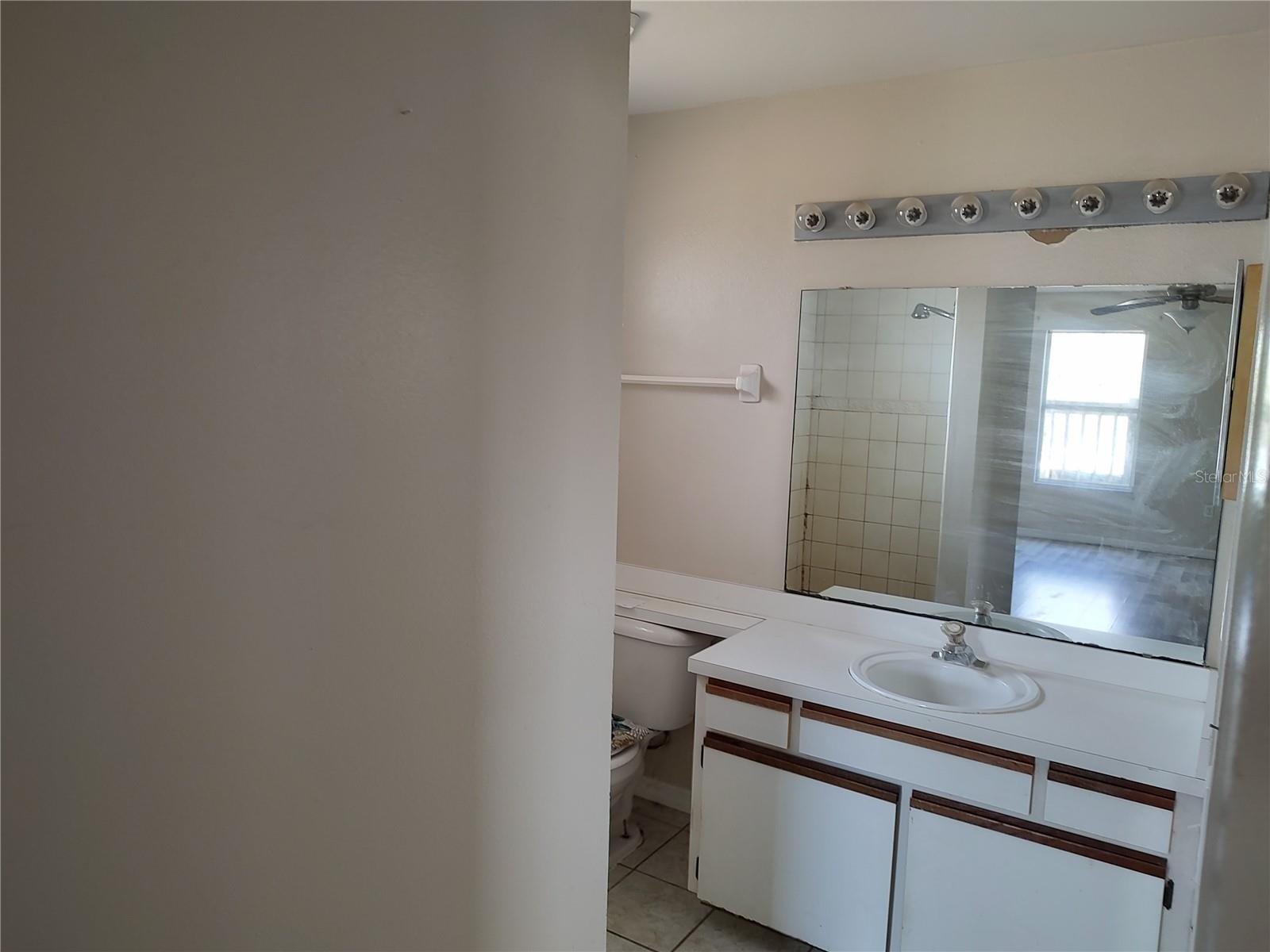 ASSESSORS LT 02 03 04 & NW 01/4 SW 01/4 32 15 30 - Residential