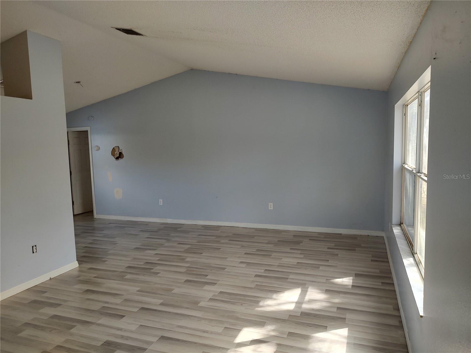 ASSESSORS LT 02 03 04 & NW 01/4 SW 01/4 32 15 30 - Residential