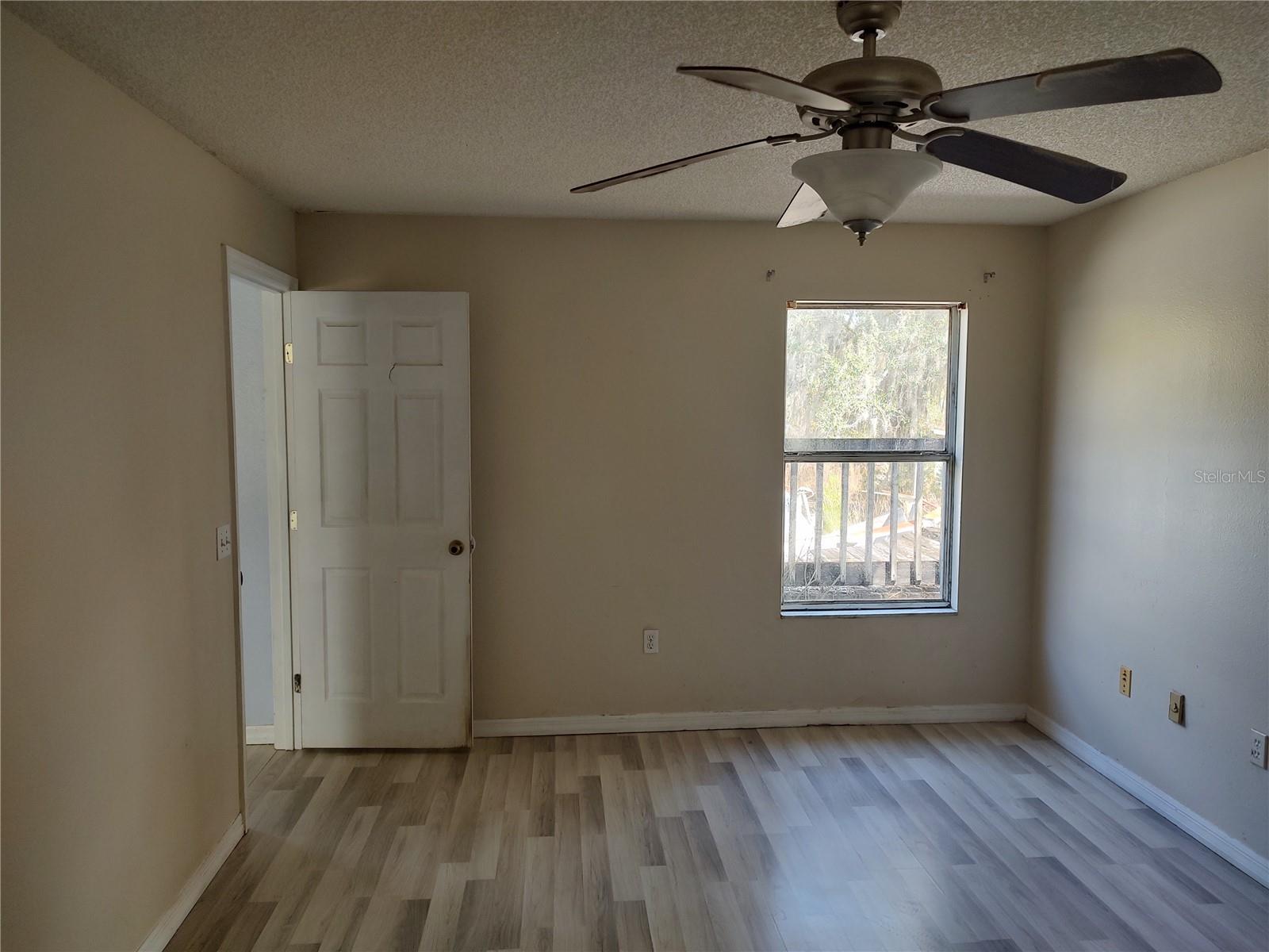 ASSESSORS LT 02 03 04 & NW 01/4 SW 01/4 32 15 30 - Residential