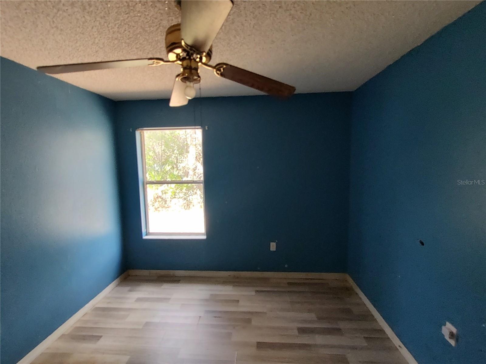 ASSESSORS LT 02 03 04 & NW 01/4 SW 01/4 32 15 30 - Residential