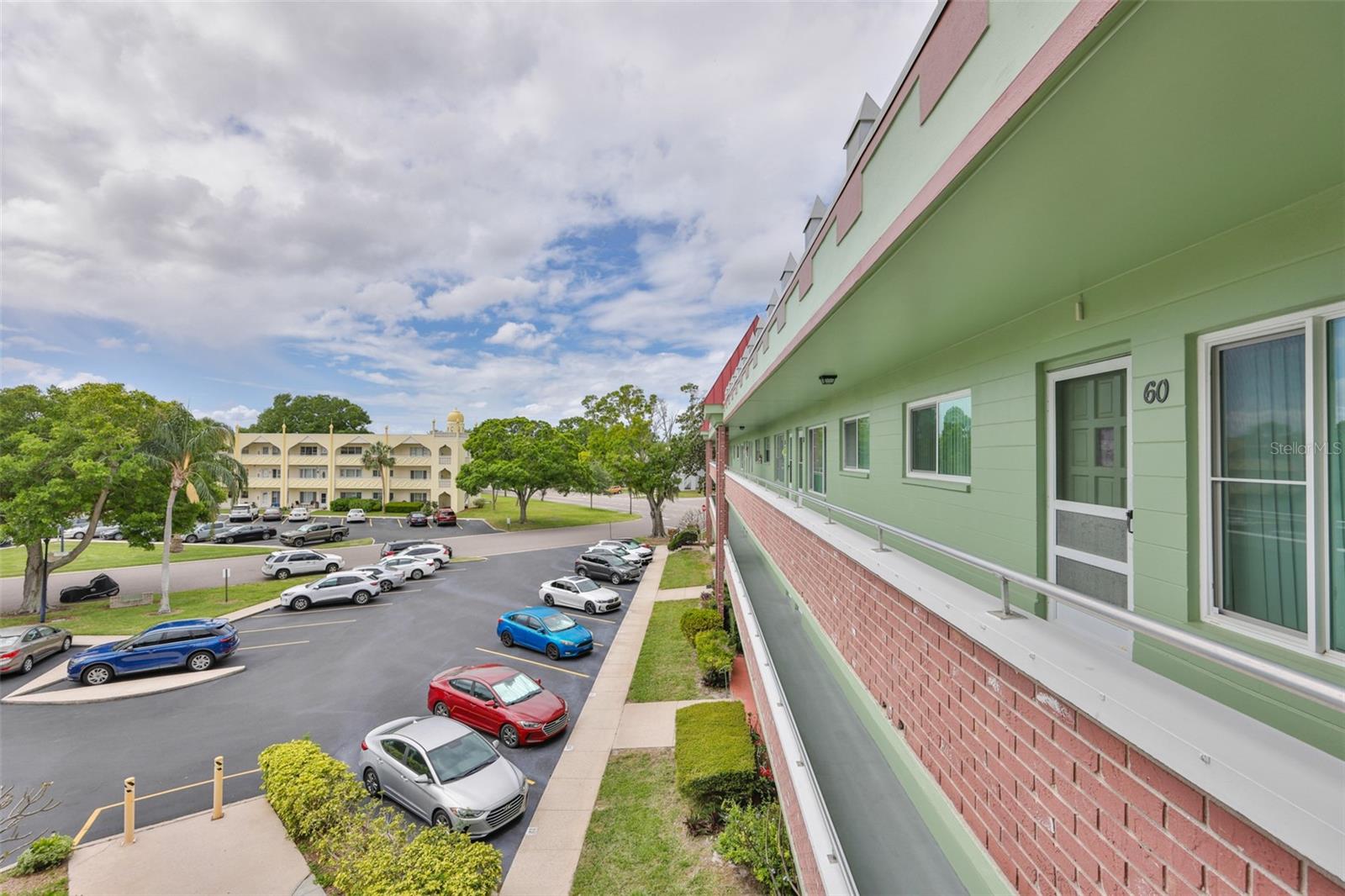 ON TOP OF THE WORLD - Residential Lease