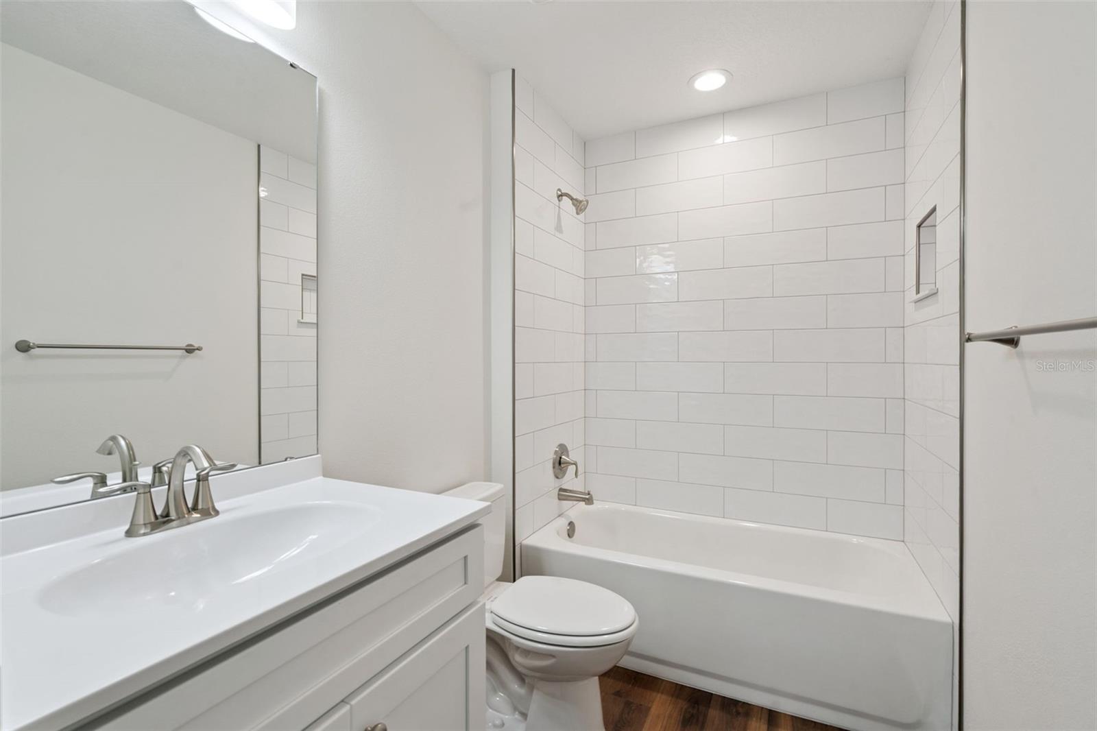 TAVARES LINDA PARK - Residential Lease