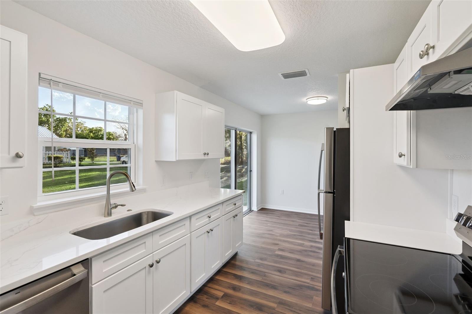 TAVARES LINDA PARK - Residential Lease