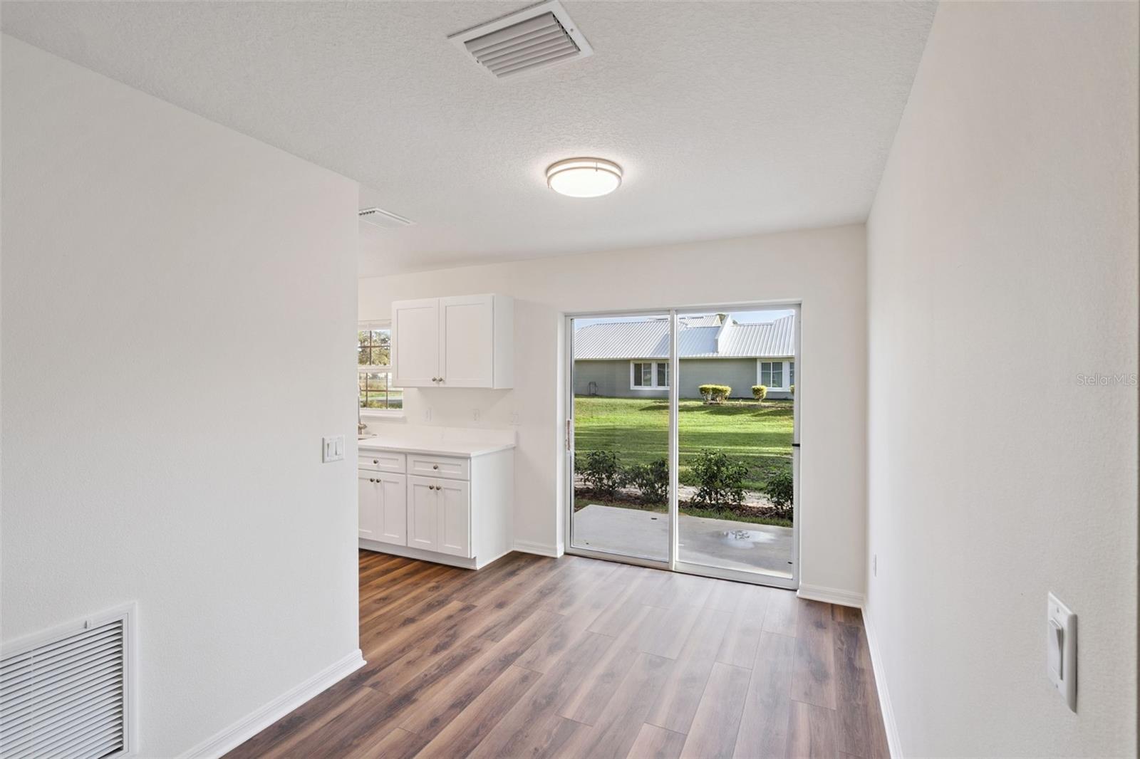 TAVARES LINDA PARK - Residential Lease