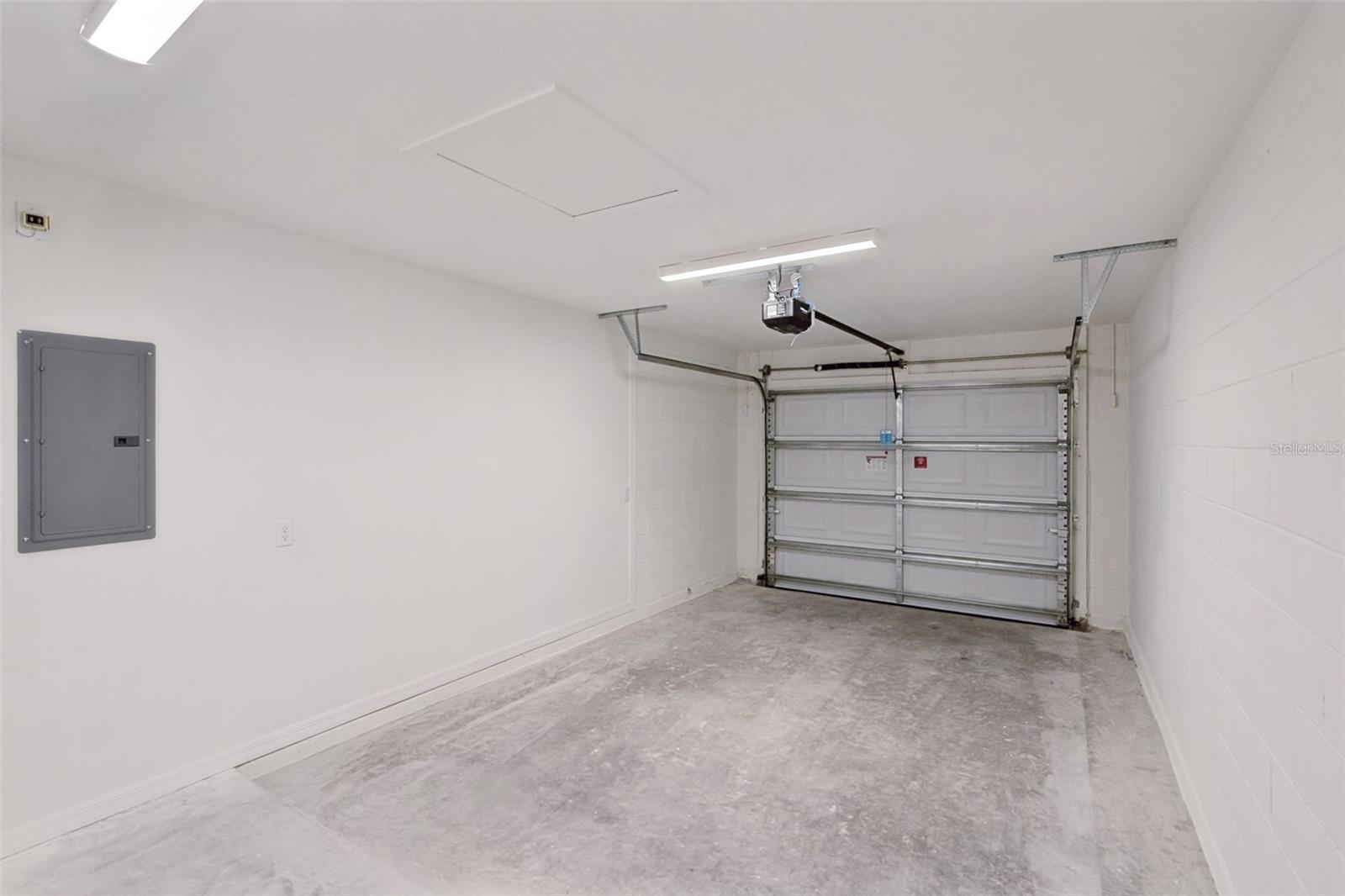 TAVARES LINDA PARK - Residential Lease