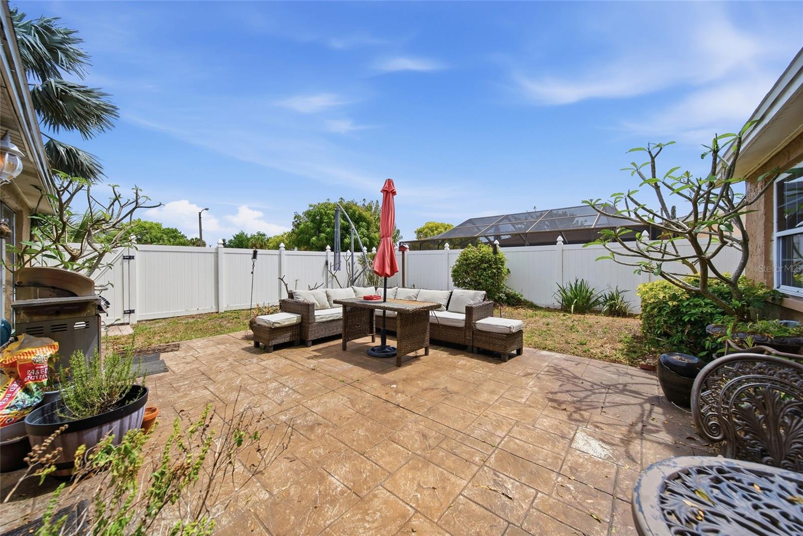 REGENCY PARK - Residential