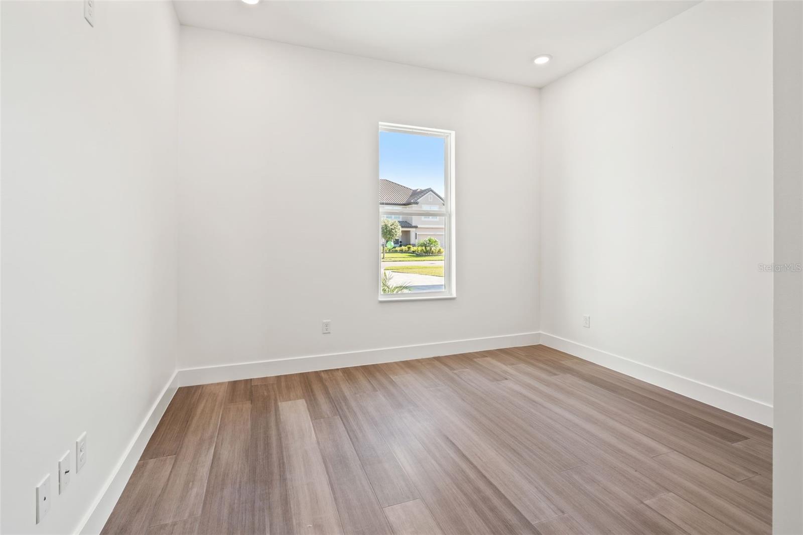 WATERGRASS- GRAYBROOK GATED SECTION - Residential