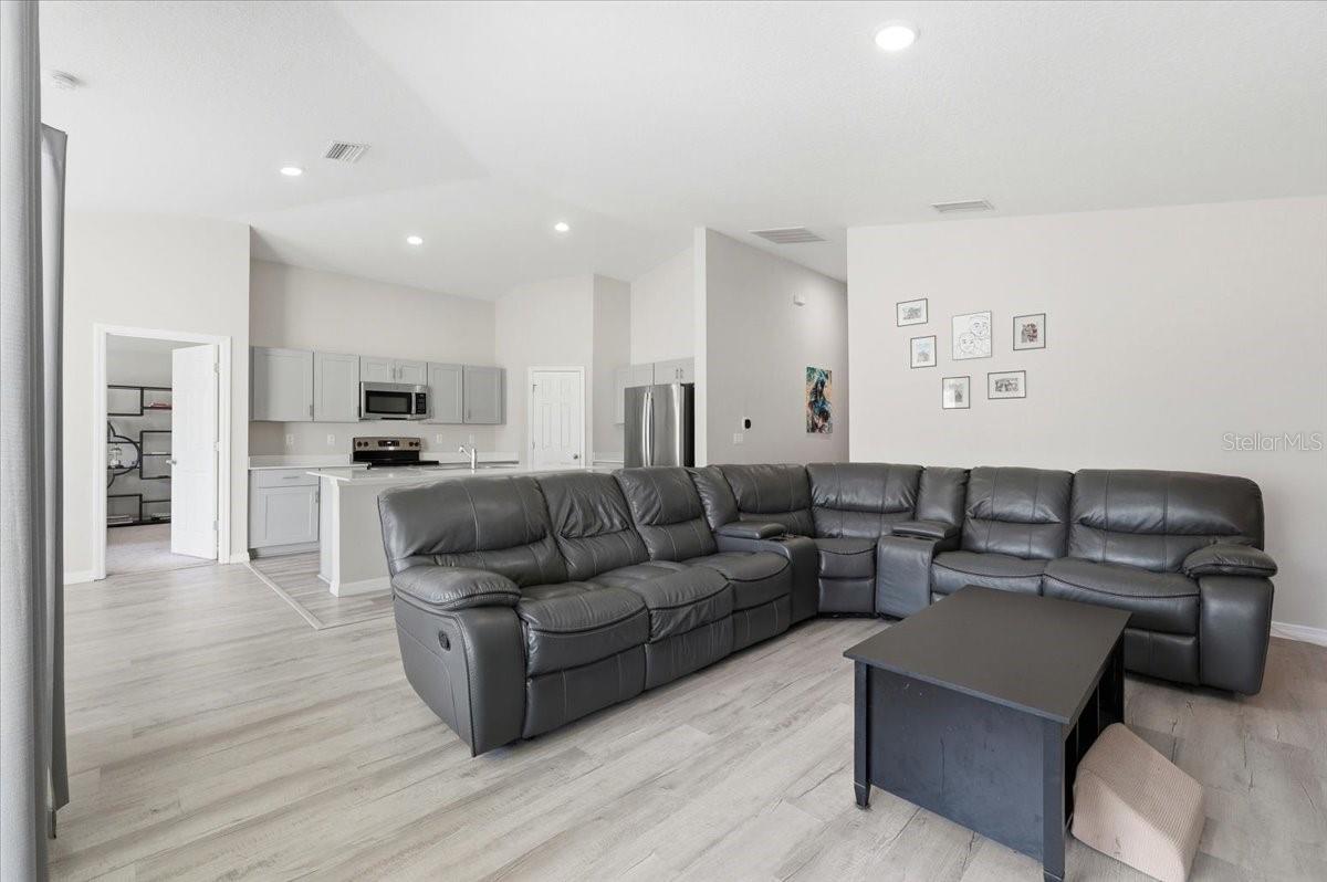 5944 SLATE ROCK DRIVE