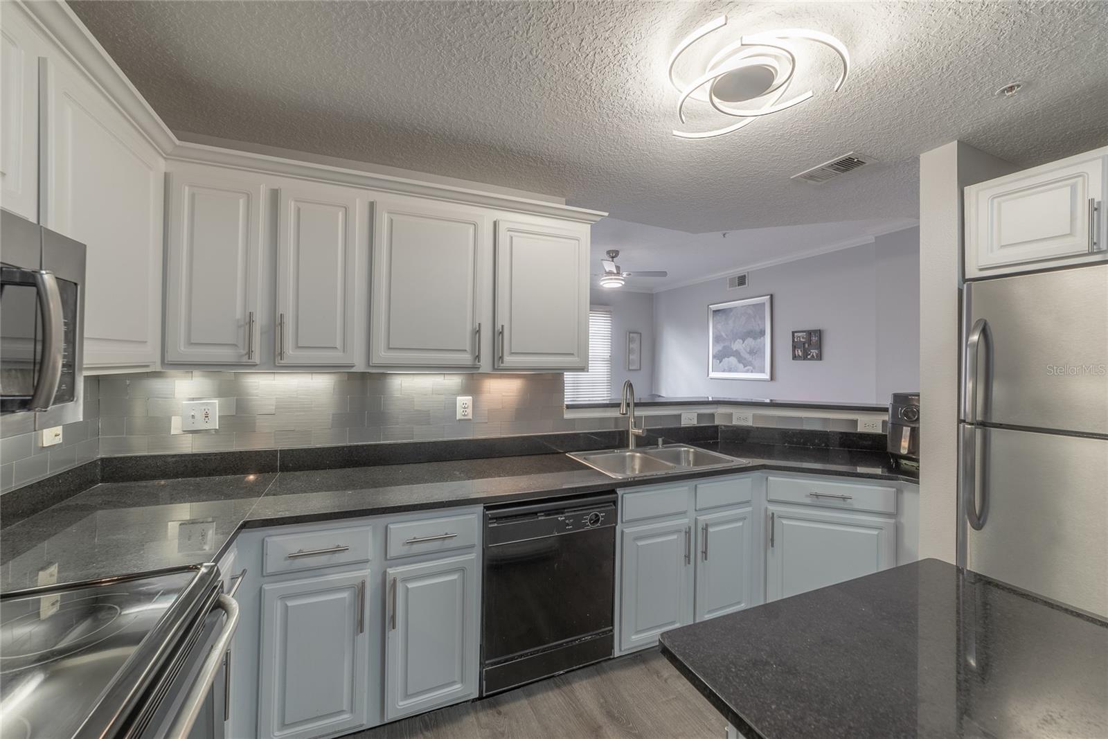 HARBOUR PLACE CITY HOMES A CON - Residential Lease