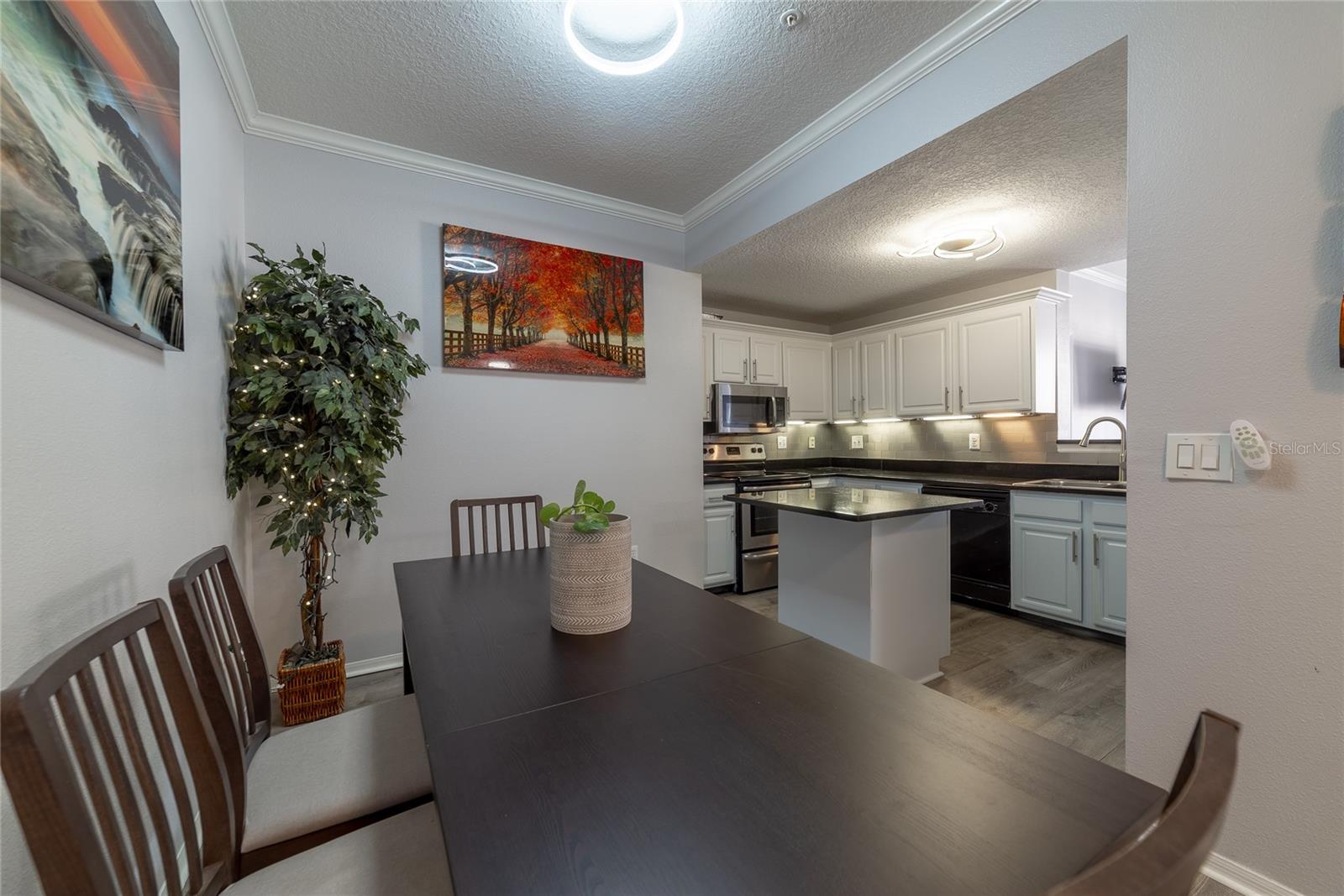 HARBOUR PLACE CITY HOMES A CON - Residential Lease