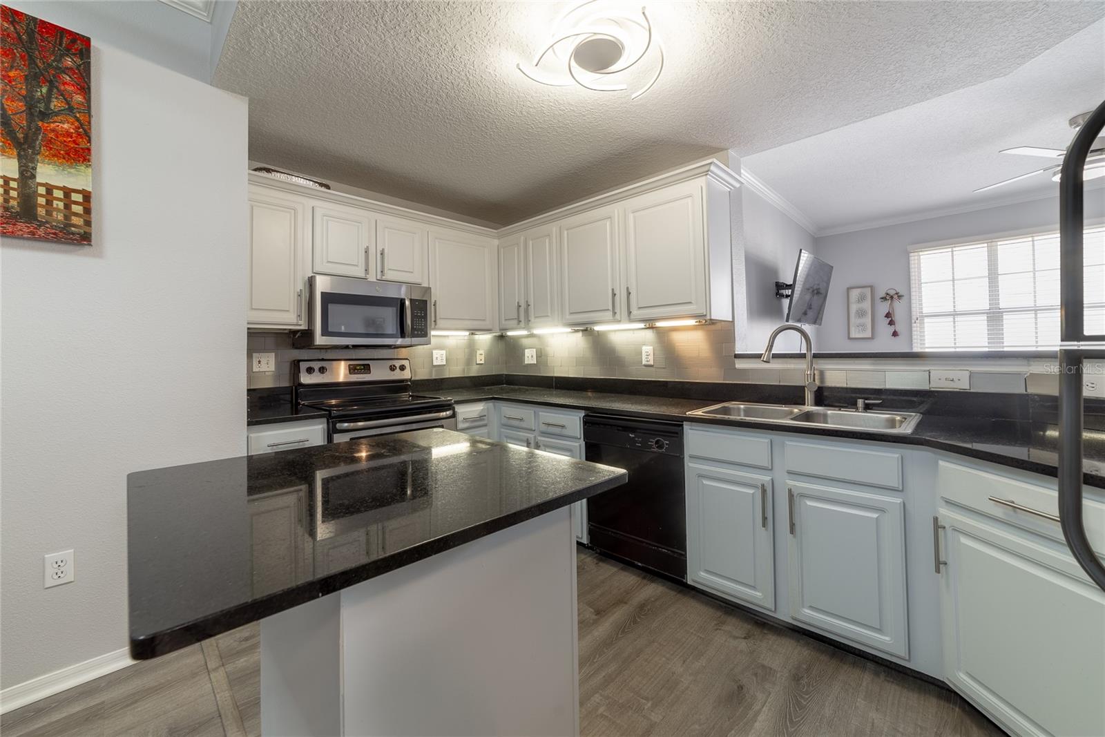 HARBOUR PLACE CITY HOMES A CON - Residential Lease