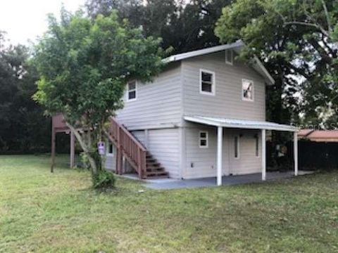 A home in WINTER HAVEN