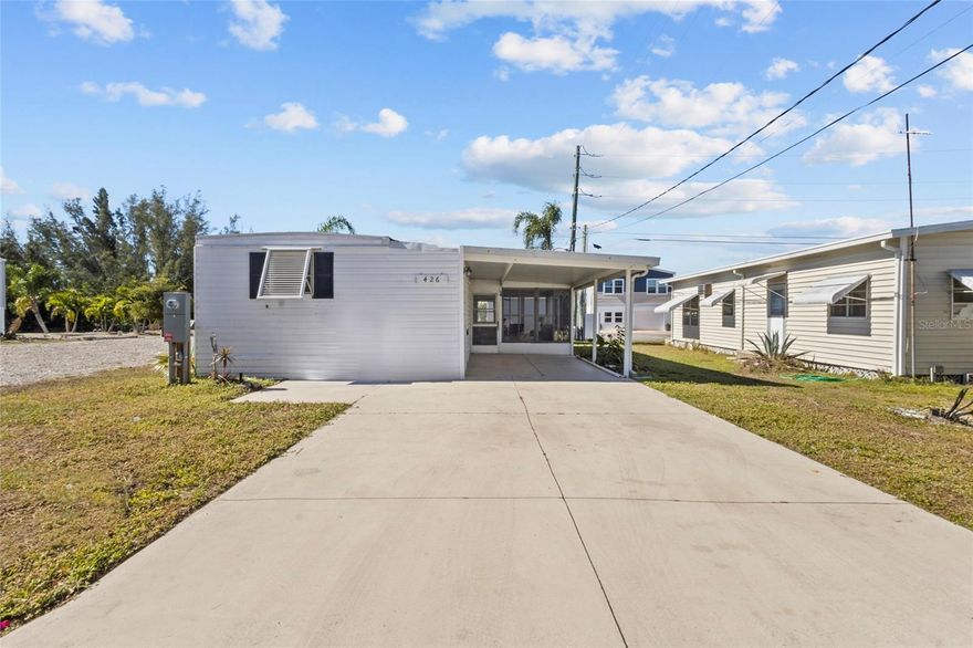 Are you looking for a cute, 1 Bedroom, 1Bath mobile home in Venice Fl?  This home has a very large 3 seasons Lanai, dinette area and kitchen.  The laundry room is in the outside room. Its right over the north bridge coming off of Venice Island.  Don't wait, call for your showing today!  At this price it won't last long!!