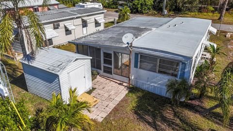 Photo of 426 Hatchett Creek Road, Venice, FL 34285 (MLS # N6142410)