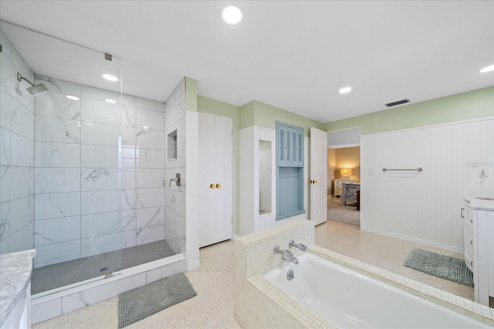 SIESTAS BAYSIDE WATERSIDE EAST - Residential