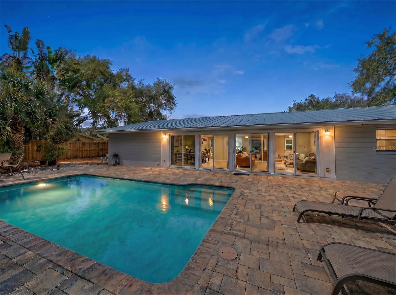 611 VENICE LANE
