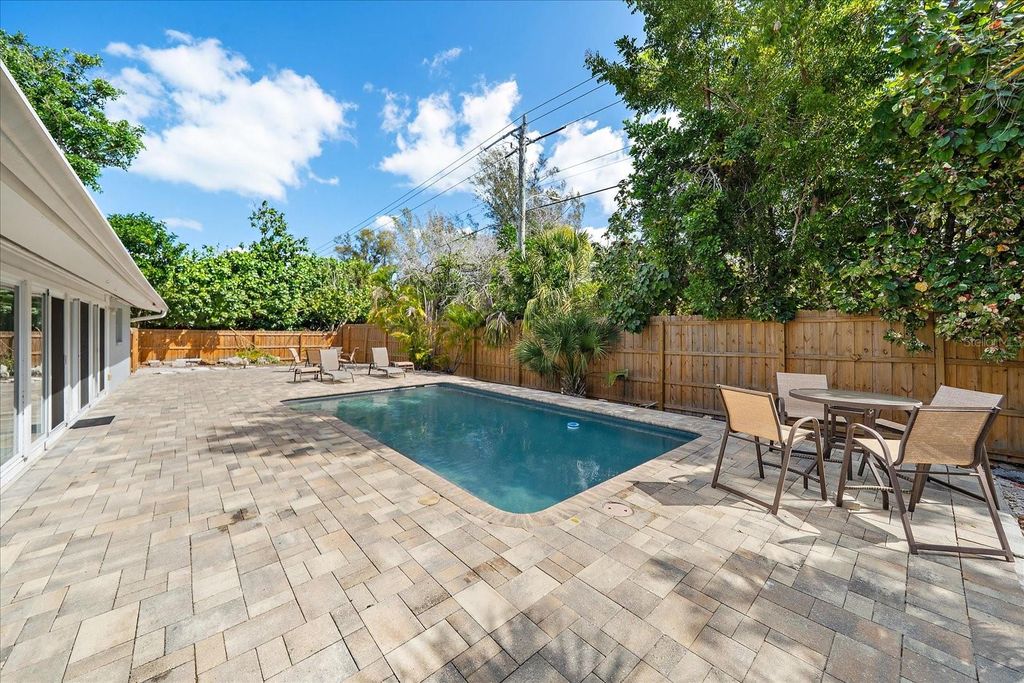 Photo of 611 Venice Lane, Sarasota, FL 34242 (MLS # A4686684)