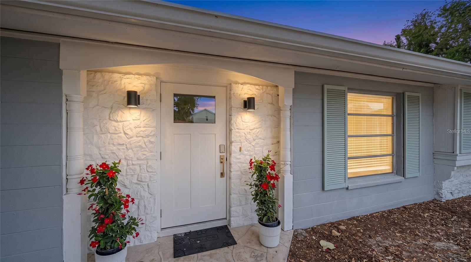 611 VENICE LANE