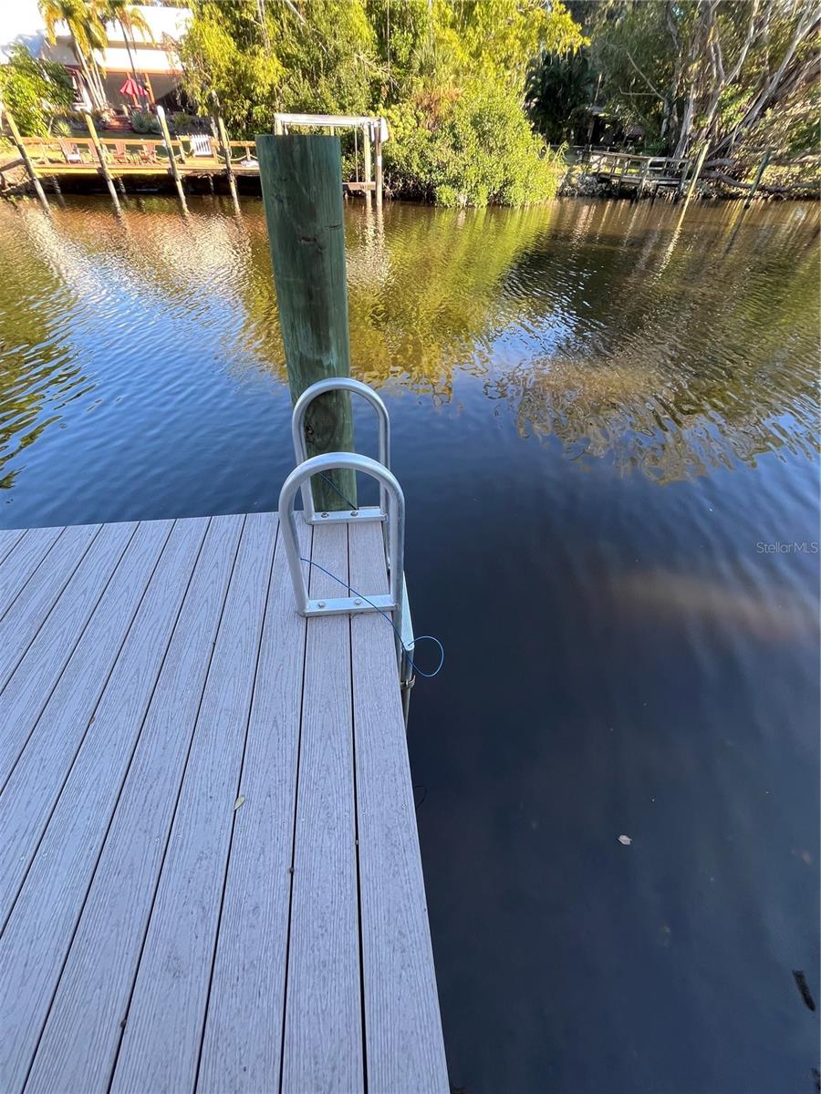 SARASOTA-VENICE CO RIVER SUB - Land