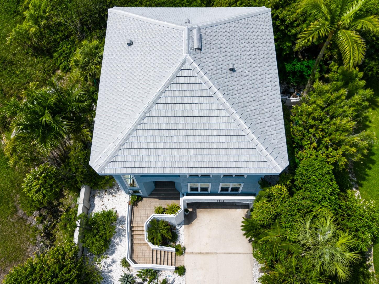 3915 SOMERSET DRIVE 9