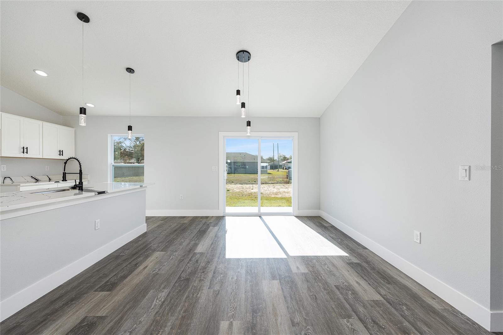 RAINBOW LAKES ESTATE - Residential