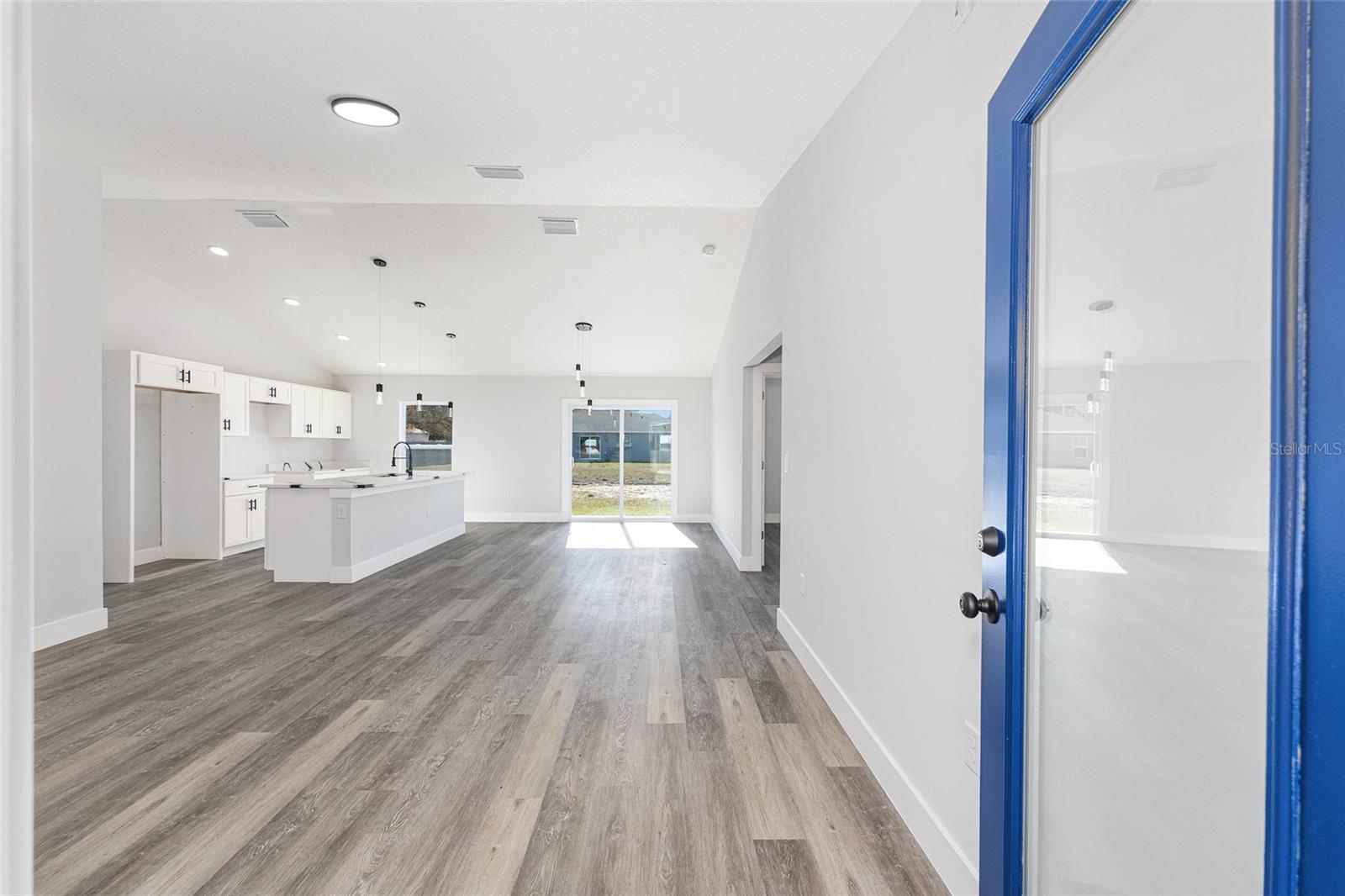 RAINBOW LAKES ESTATE - Residential