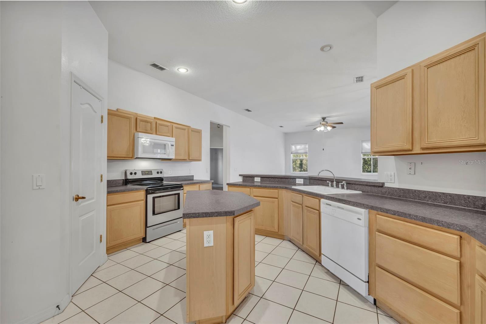 WATERFORD LAKES TR N25A PH 01 - Residential