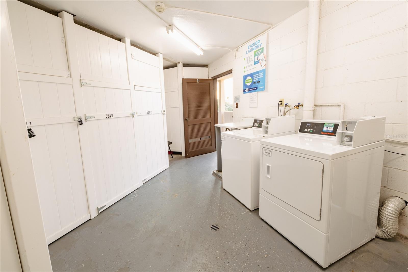 SUNSHINE TOWERS APT RESIDENCES - Residential