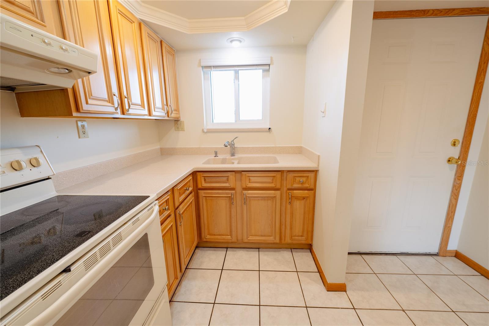 SUNSHINE TOWERS APT RESIDENCES - Residential