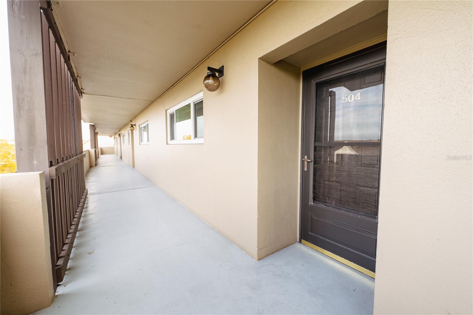 SUNSHINE TOWERS APT RESIDENCES - Residential