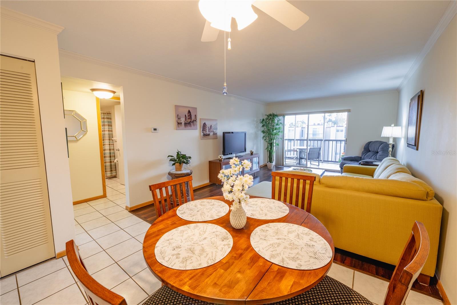 SUNSHINE TOWERS APT RESIDENCES - Residential