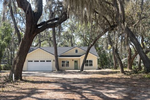 Photo of 332 SE 3rd Avenue, Melrose, FL 32666 (MLS # GC539099)