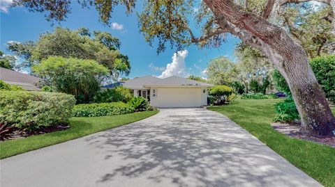 Photo of 42 W Grenewood Lane, Haines City, FL 33844 (MLS # O6318262) Photo of 42 W Grenewood Lane, Haines City, FL 33844 (MLS # O6318262)