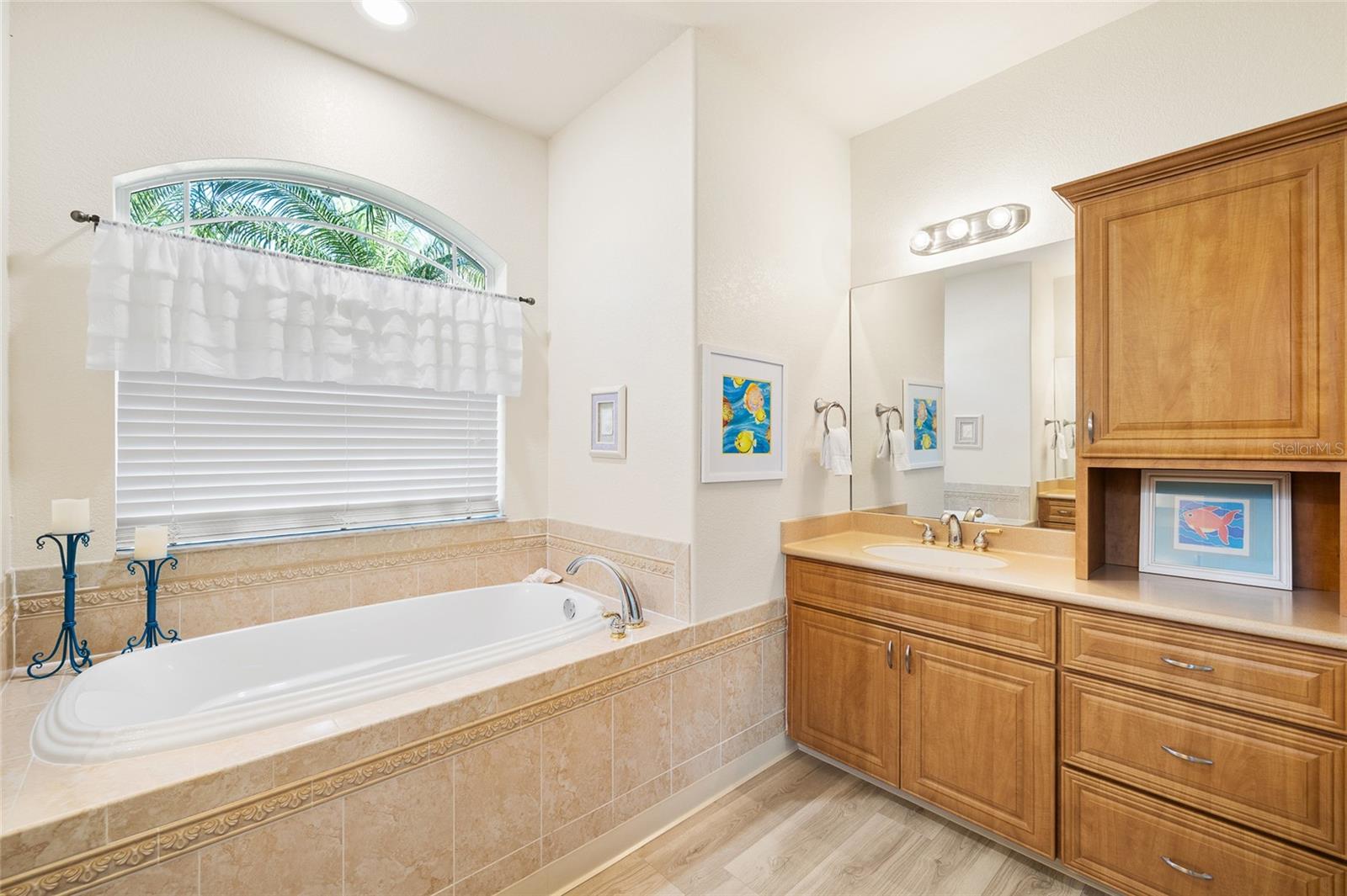 PORT CHARLOTTE SUB 17 REP - Residential Lease