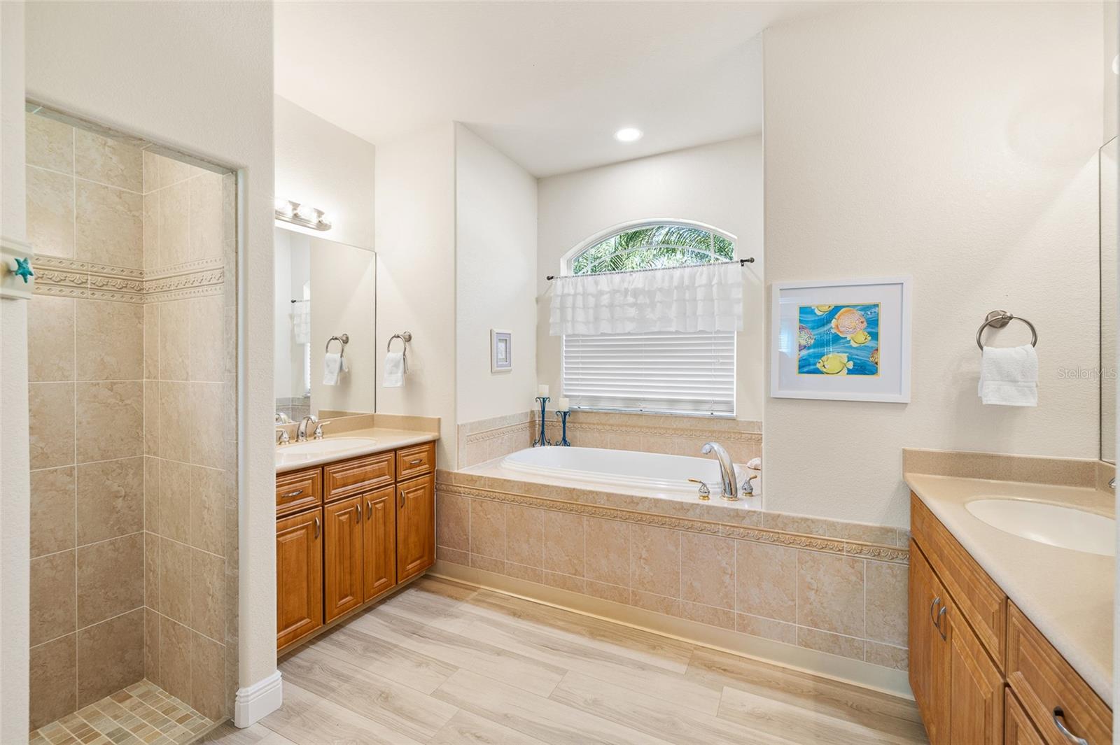 PORT CHARLOTTE SUB 17 REP - Residential Lease