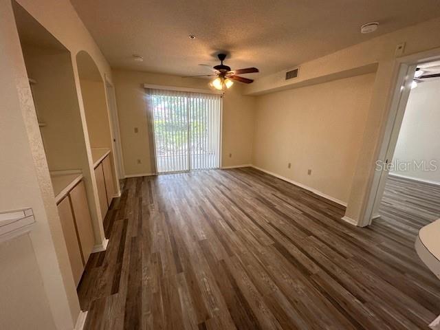 822 CAMARGO WAY 106